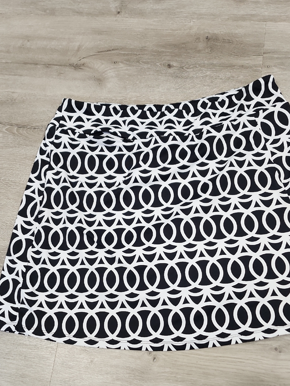 Lulu-B Black and White Circular Print Mini Skirt